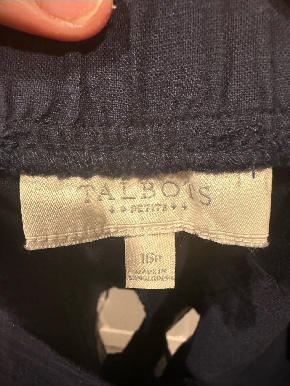 Talbots Navy Drawstring Shorts with White Floral Trim. Size 16 petite - Picture 4 of 5